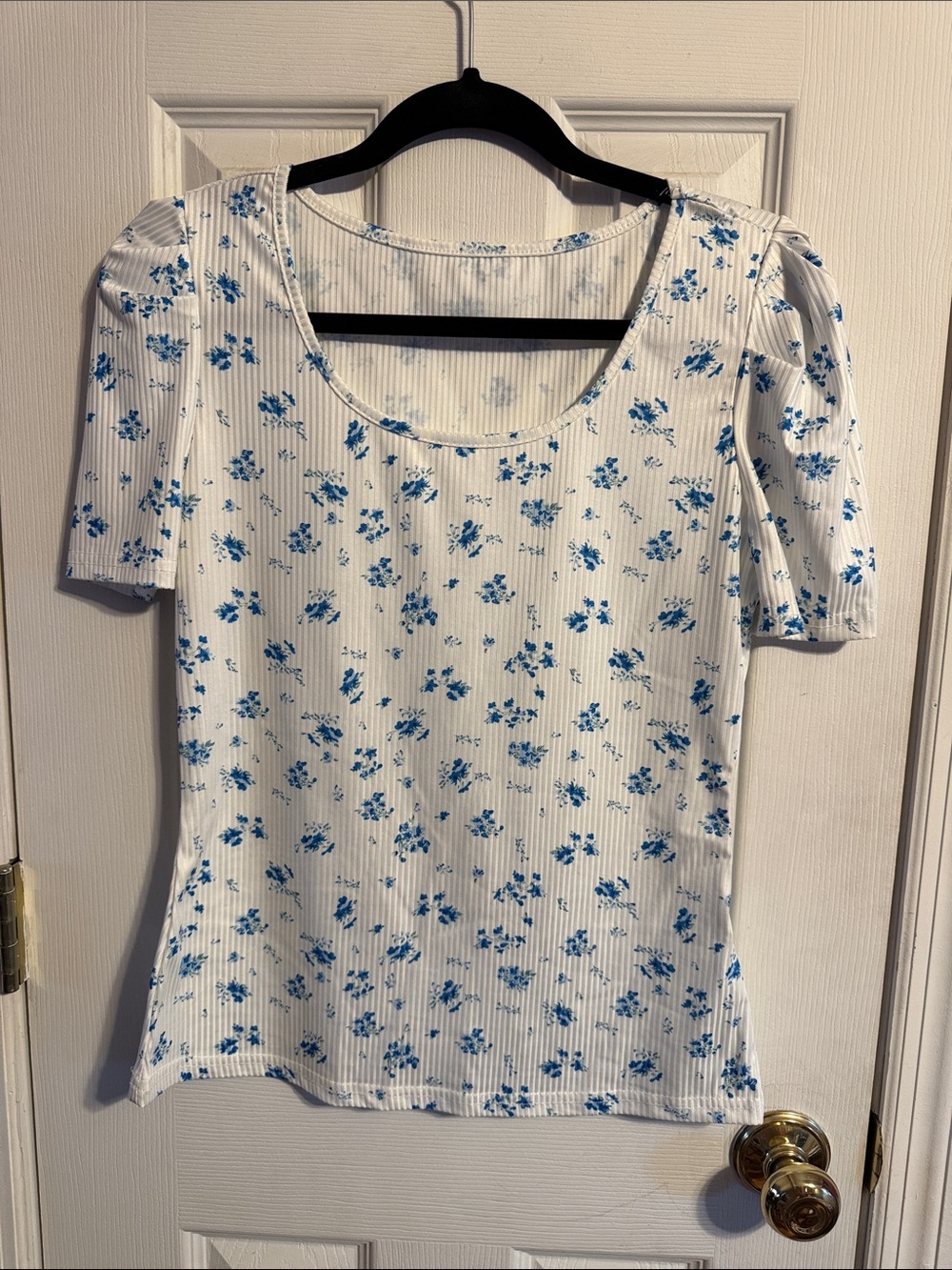 Women’s White Scoop Neck Floral Tee with Blue Print